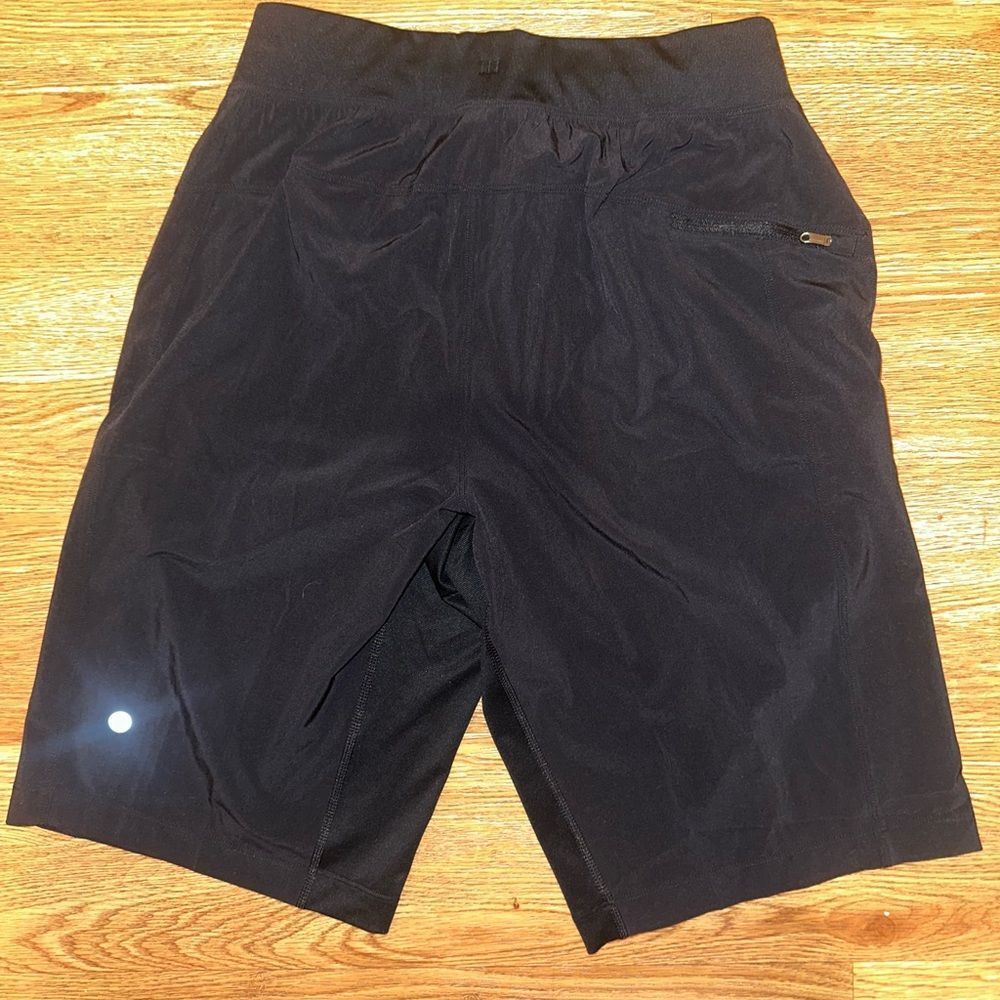 Lululemon Men's Black Pace Breaker Shorts S
